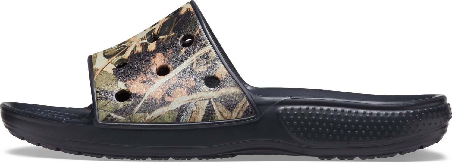 Crocs Men's Classic Realtree Casual Slides | Academy