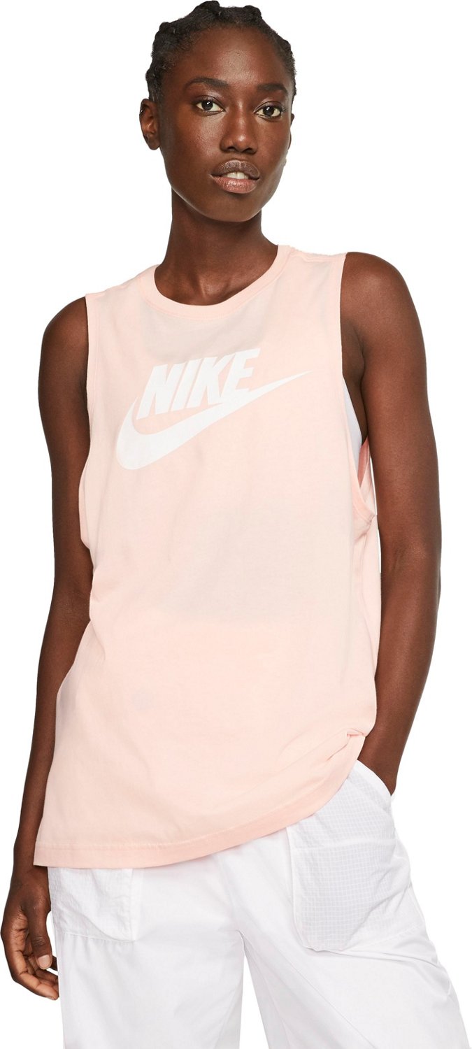 light pink nike shirt womens