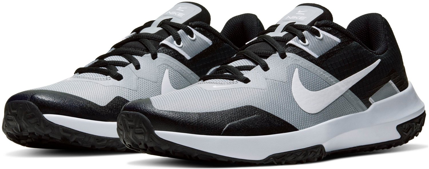 nike men's varsity compete tr 3