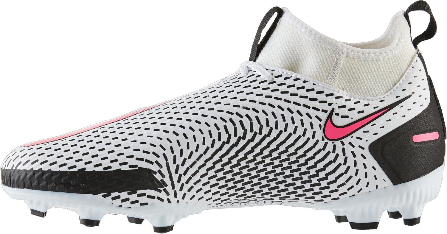 nike dynamic fit cleats