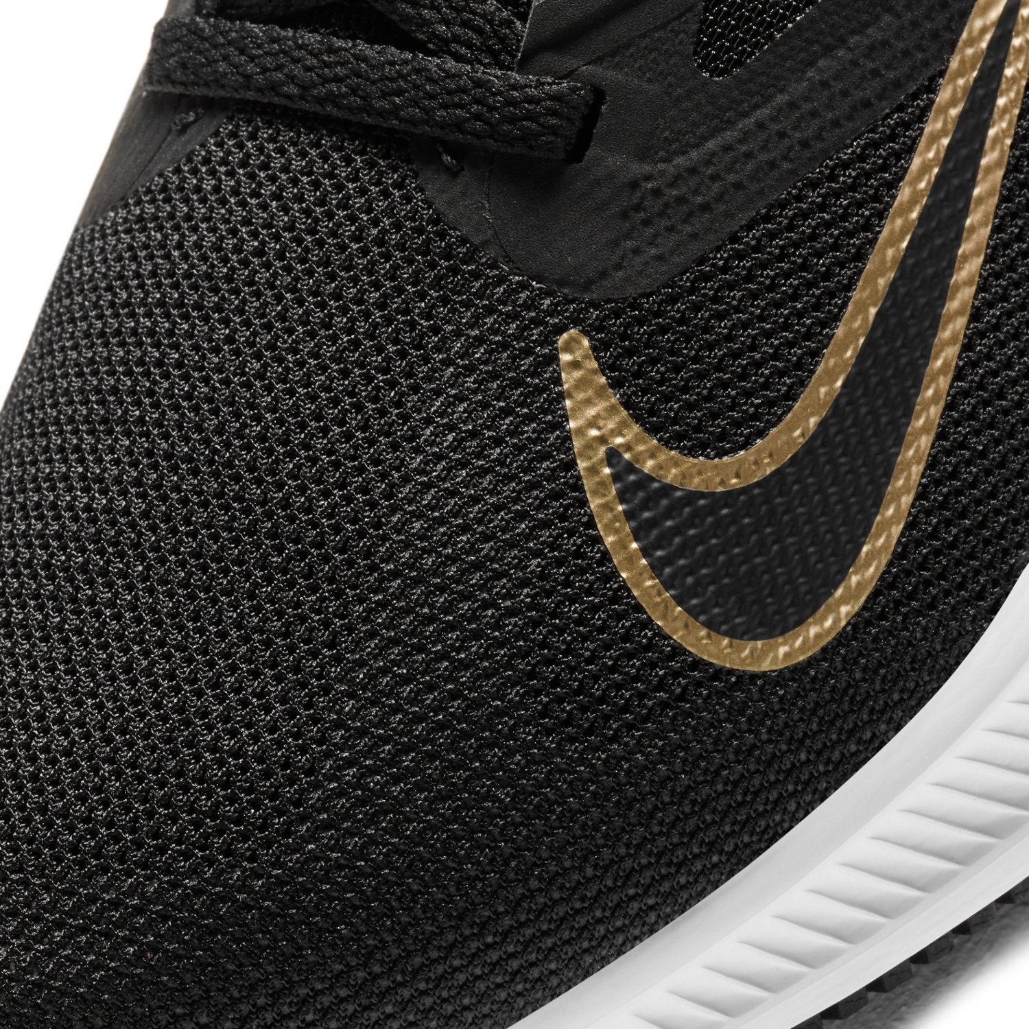 nike women's quest 3 running stores