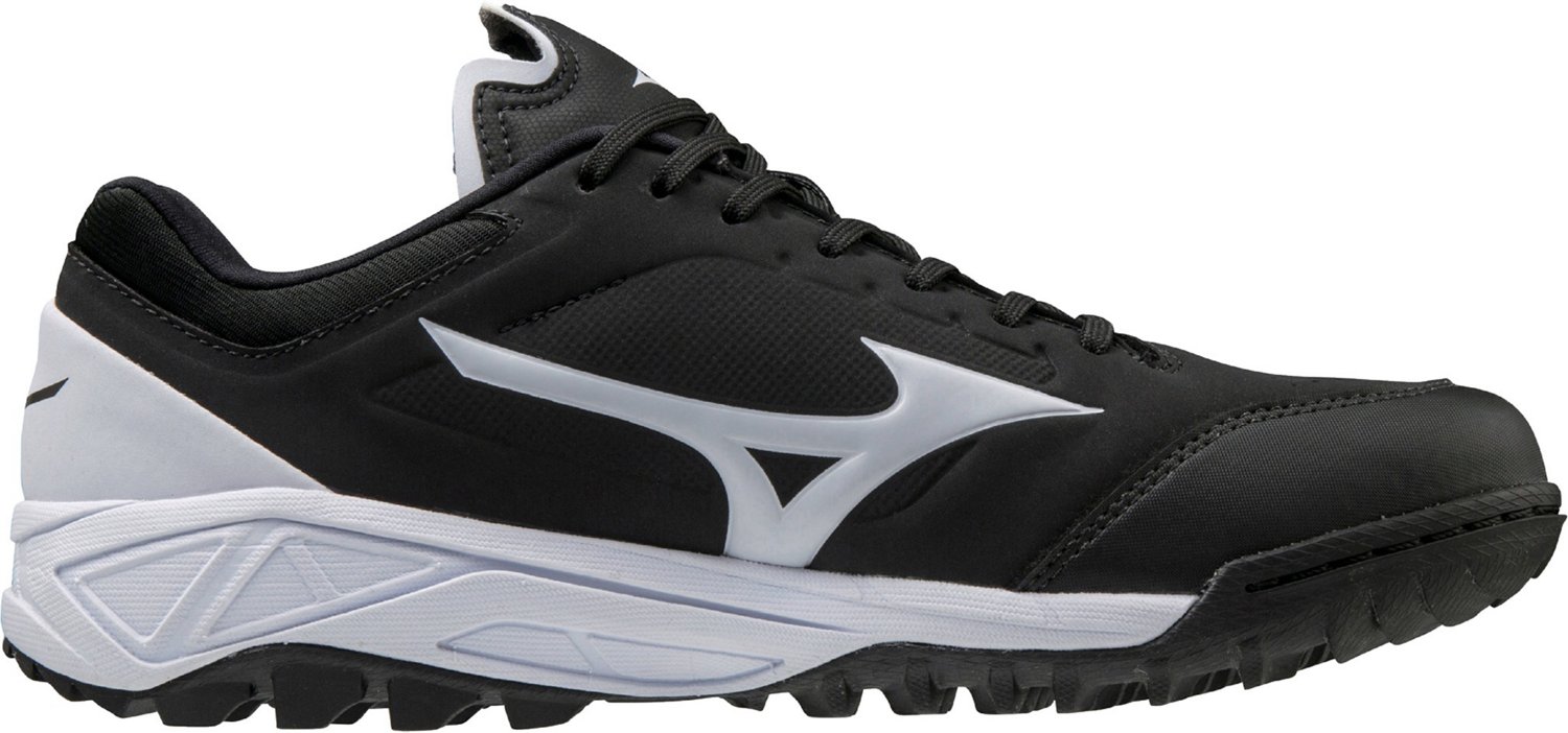 mizuno dominant all surface low turf shoe