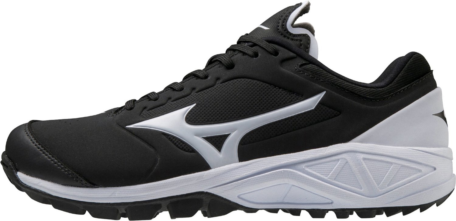 mizuno dominant all surface low turf shoe