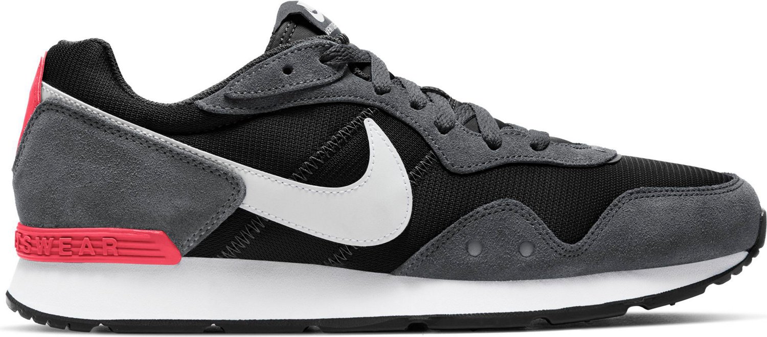 nike men's venture