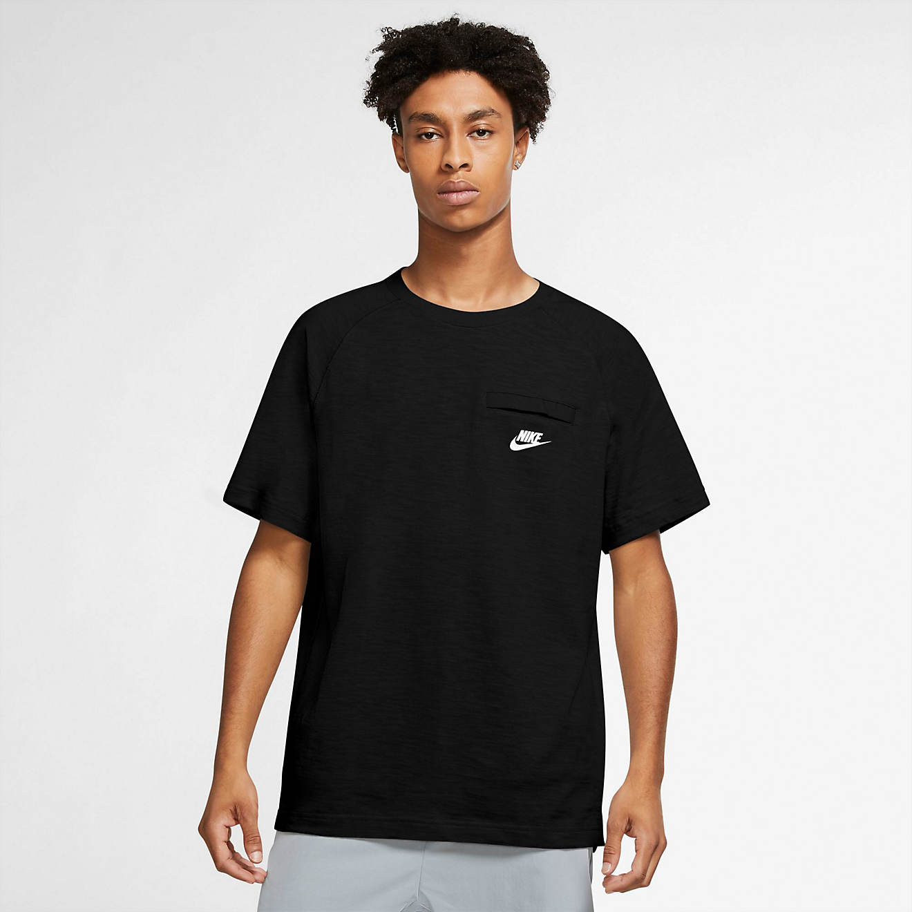 Nike Men’s Sportswear Modern Essentials Lightweight T-shirt | Academy
