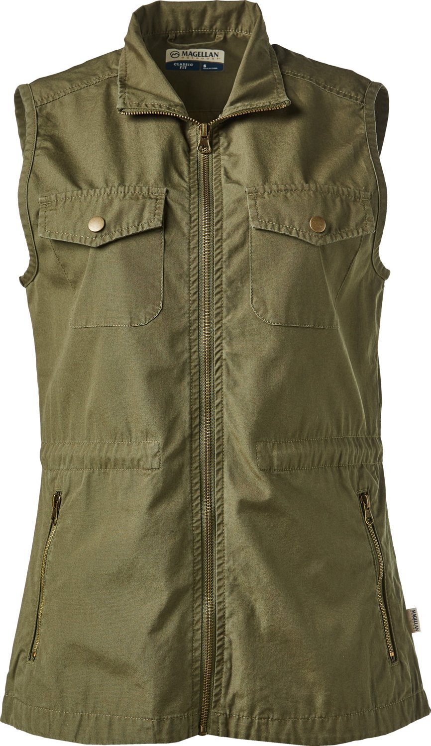 Magellan Outdoors Women's Lost Pines Vest Academy