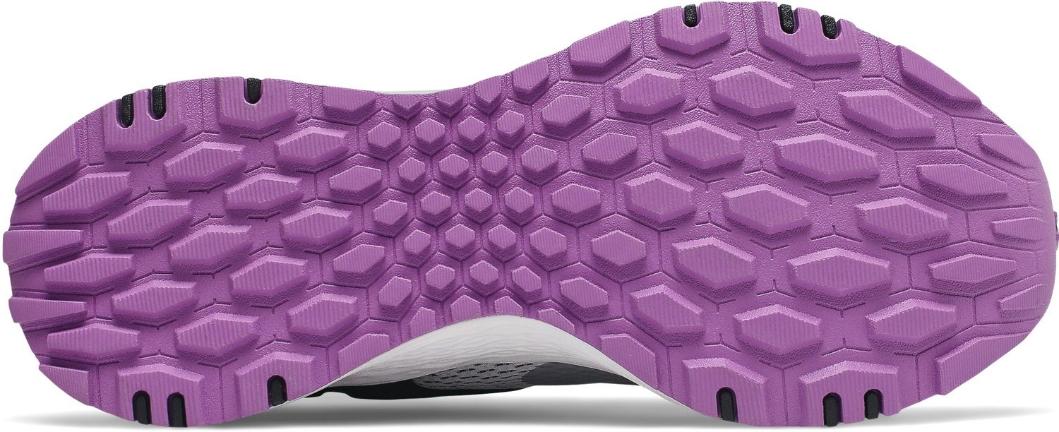 women's new balance fresh foam roav trail running shoes