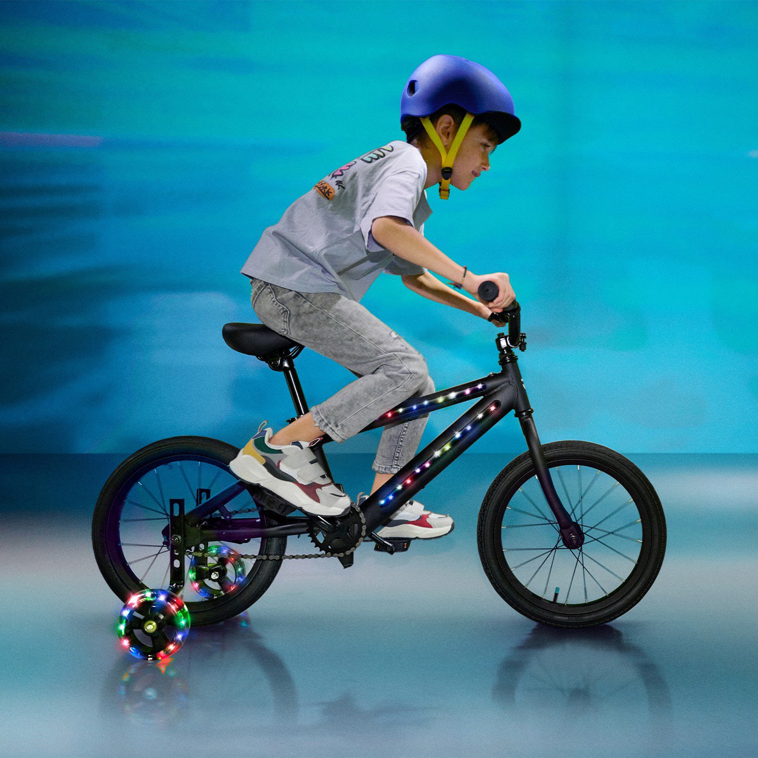 Jetson Spark Light Up Training Wheels Academy
