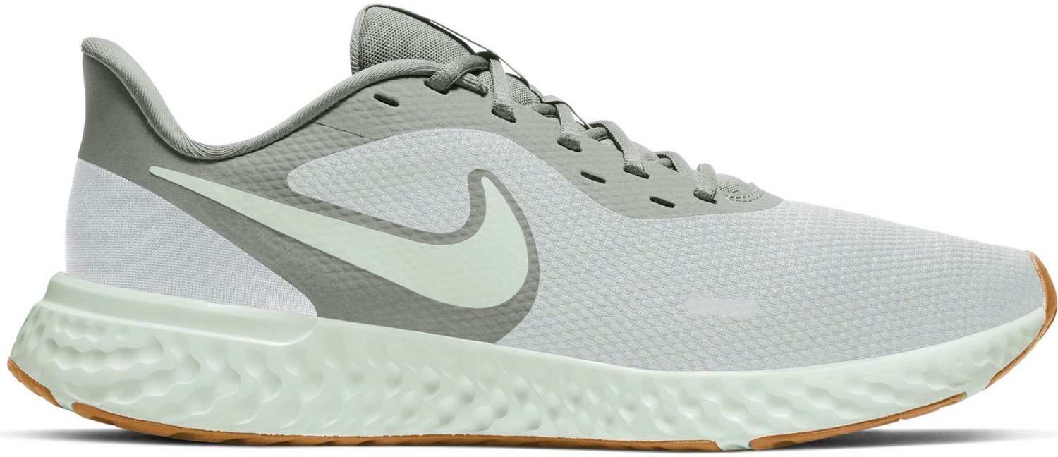 nike revolution running shoe review