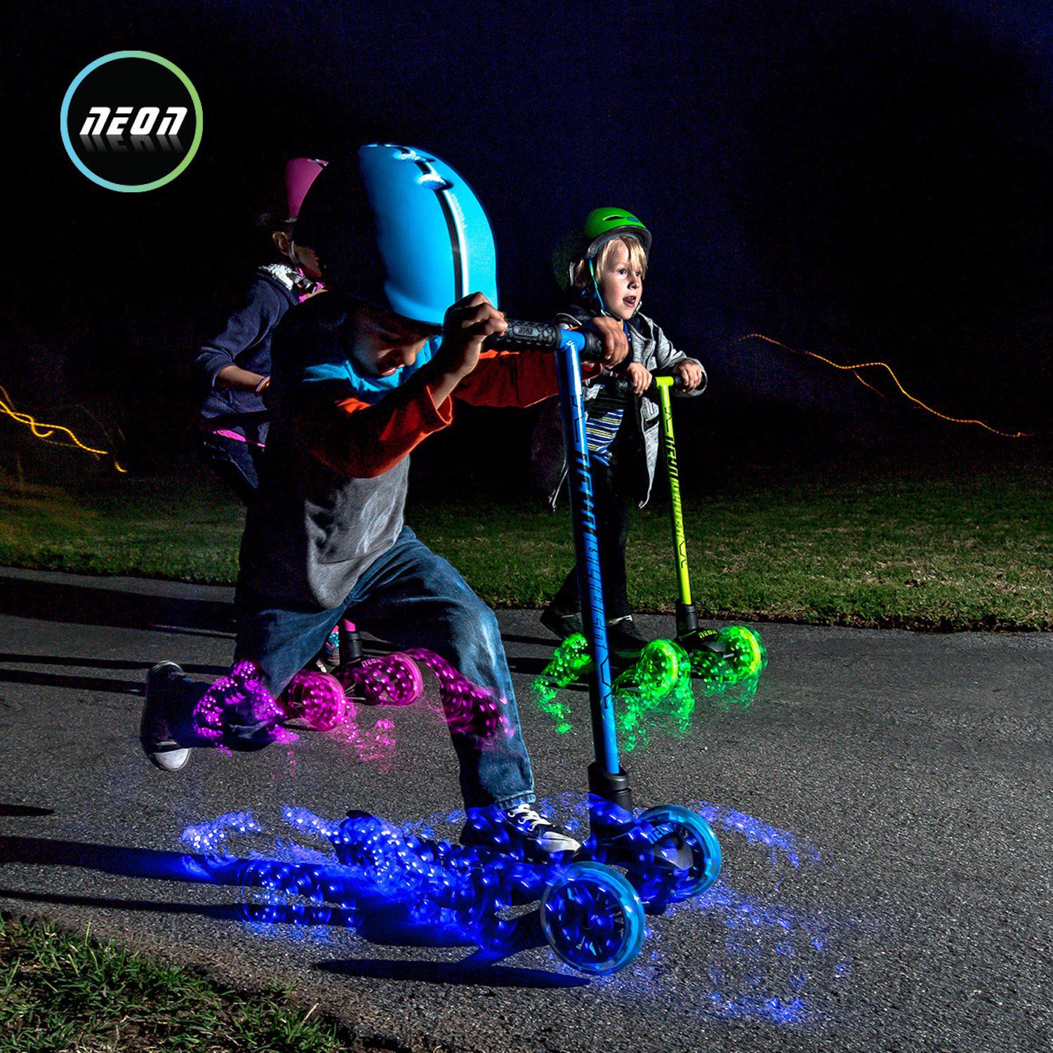 Yvolution Kids' NEON Glider LED 3Wheeled Scooter Academy