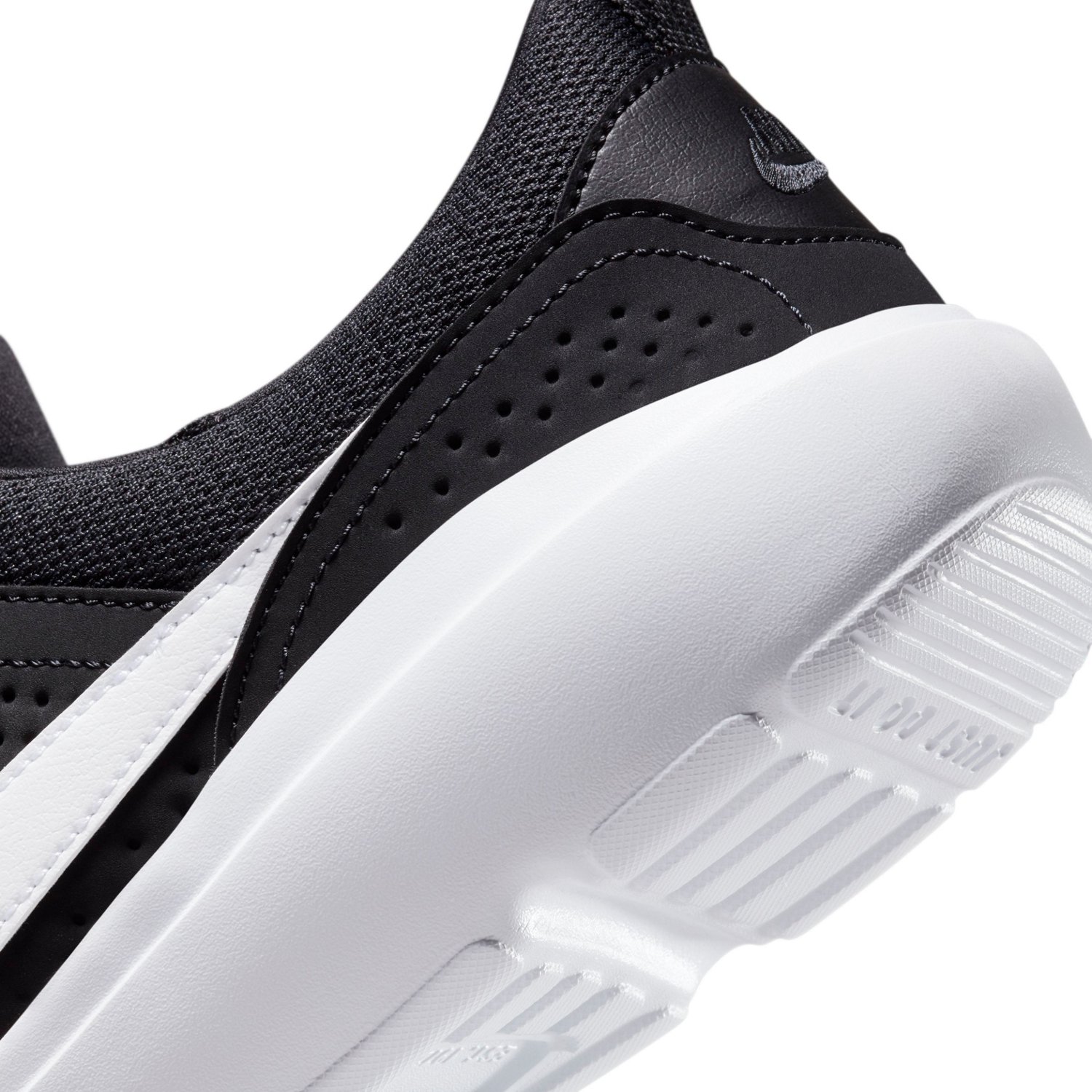 nike ad comfort shoes