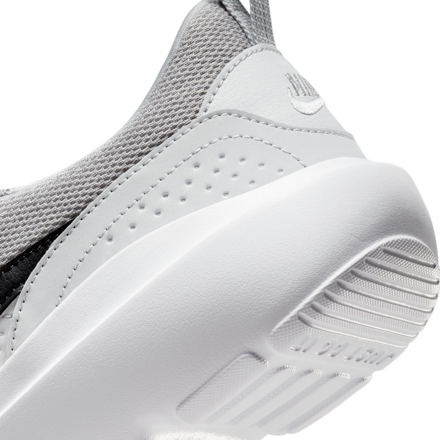 nike ad comfort shoes