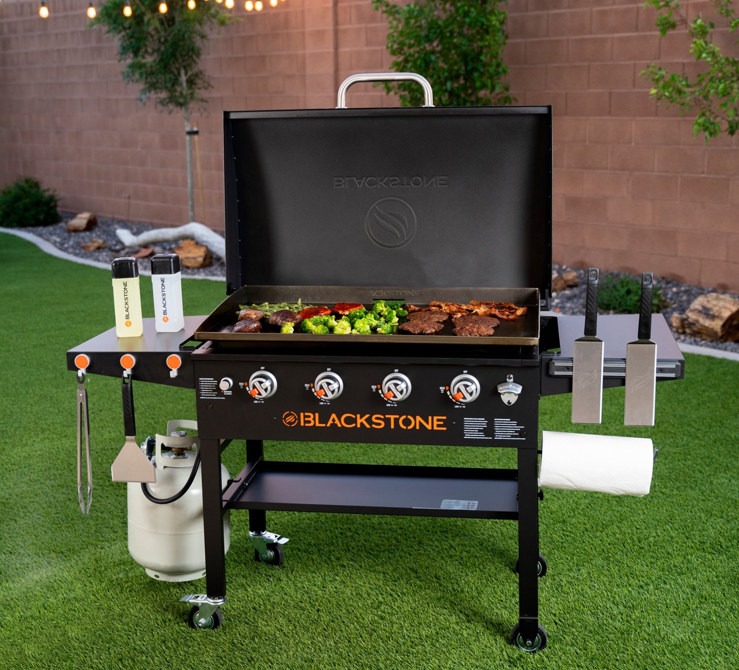 Blackstone 36 in 4Burner Griddle Station with Hood Academy