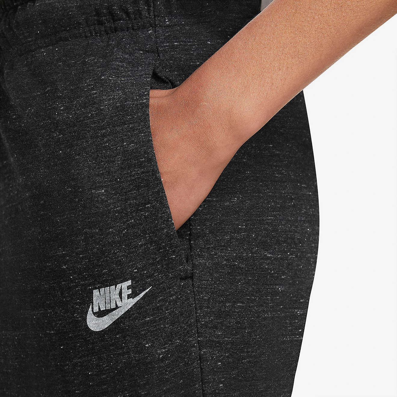 Nike Women's Gym Vintage Plus Size Capri Pants                                                                                   - view number 2