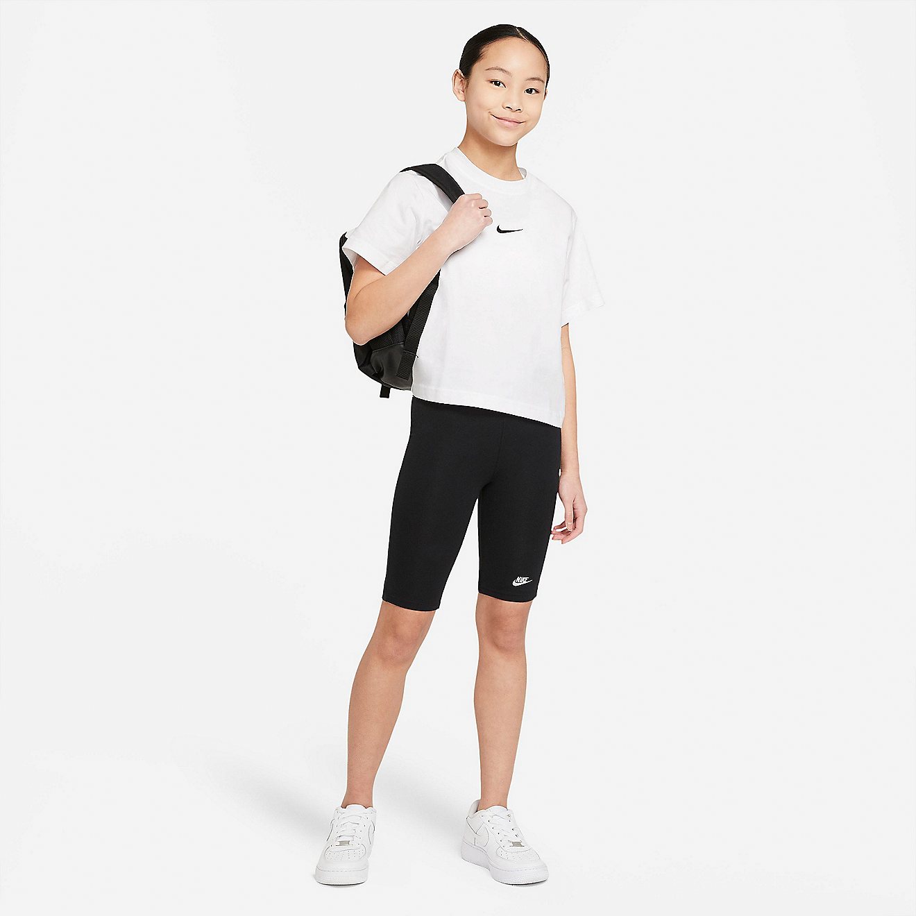Nike Girls Sportswear Essential T-shirt                                                                                          - view number 4