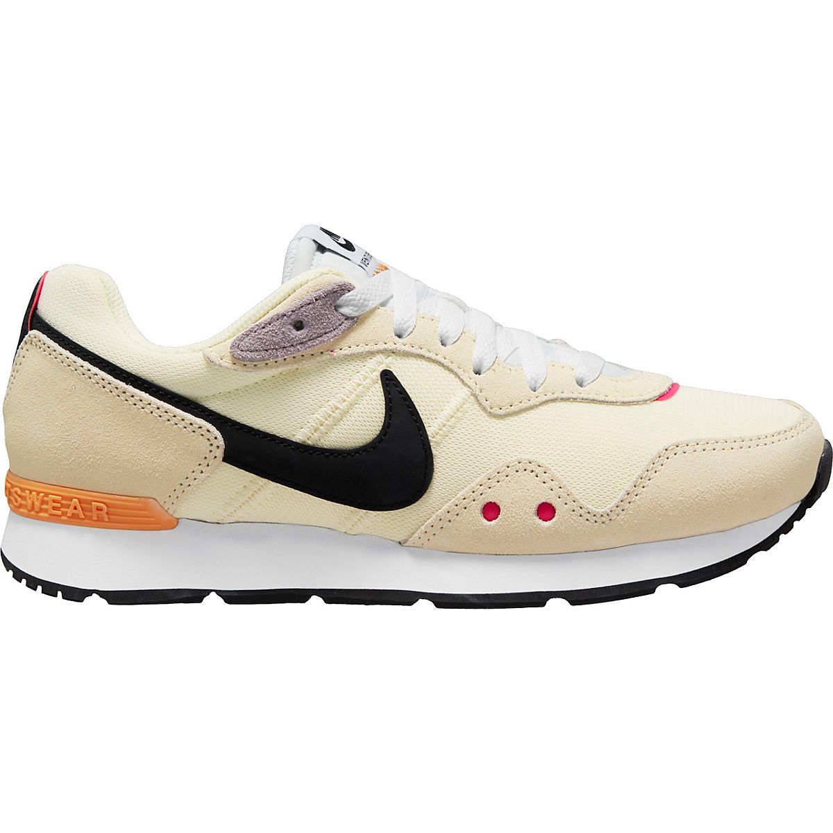elverys nike womens runners
