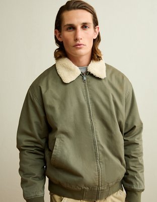 Мужская куртка American Eagle AE Sherpa Bomber, цвет: Оливковый — фото 1