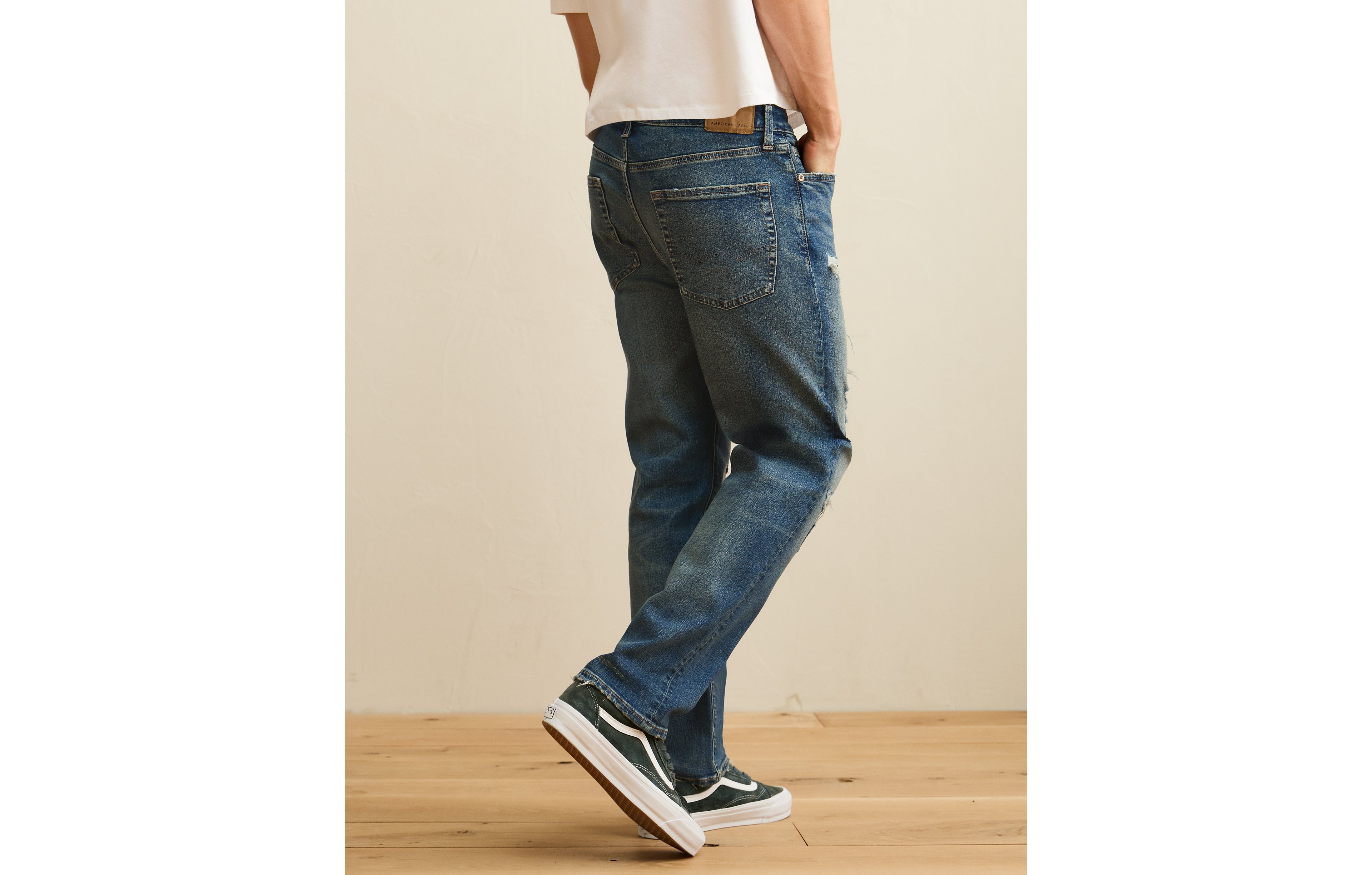 AE 19 Jean