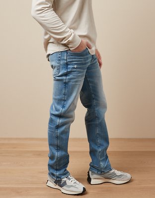 Мужские джинсы American Eagle AE AirFlex+ Distressed Relaxed Straight Jean — фото 4