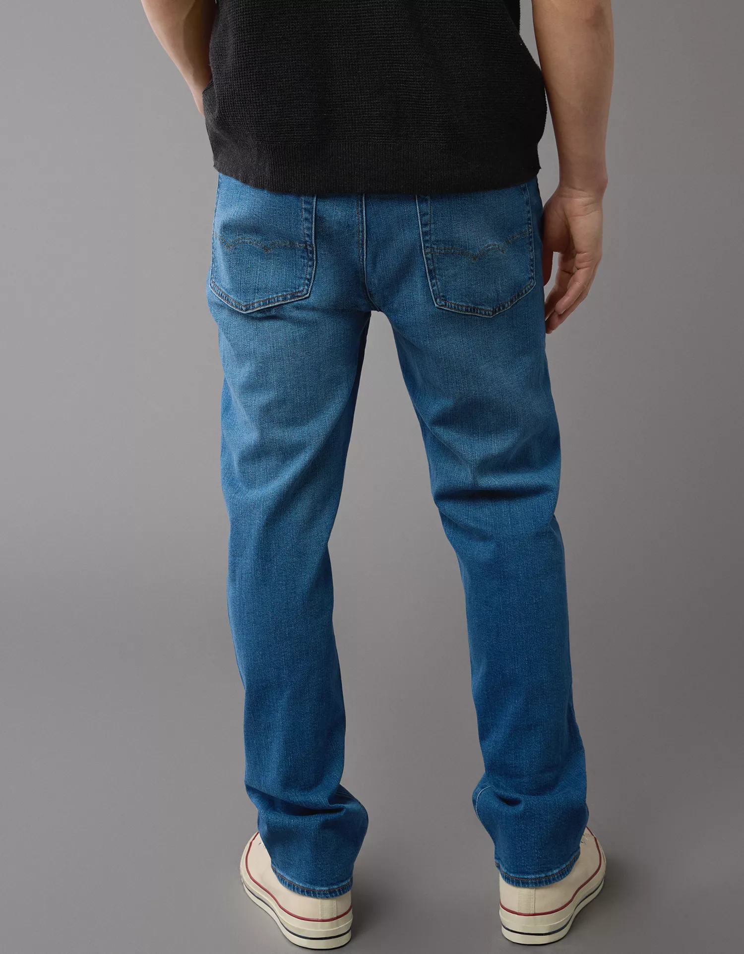 AE Relaxed Straight Jean - thumbnail 2