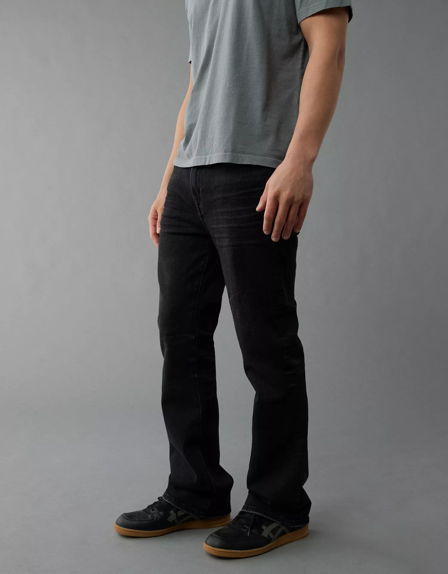 AE Slim Bootcut Jean - thumbnail 10
