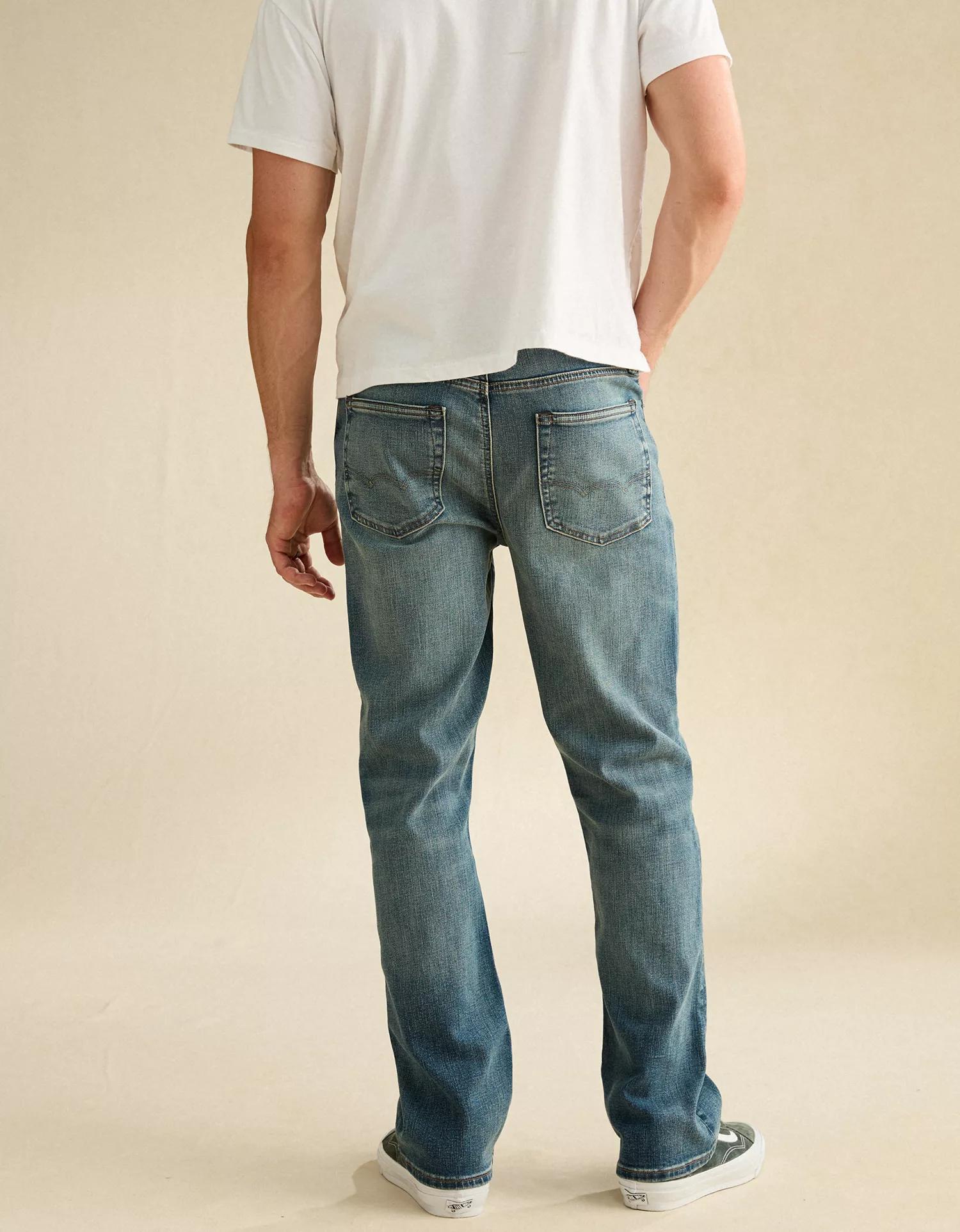 AE Slim Bootcut Jean - thumbnail 2