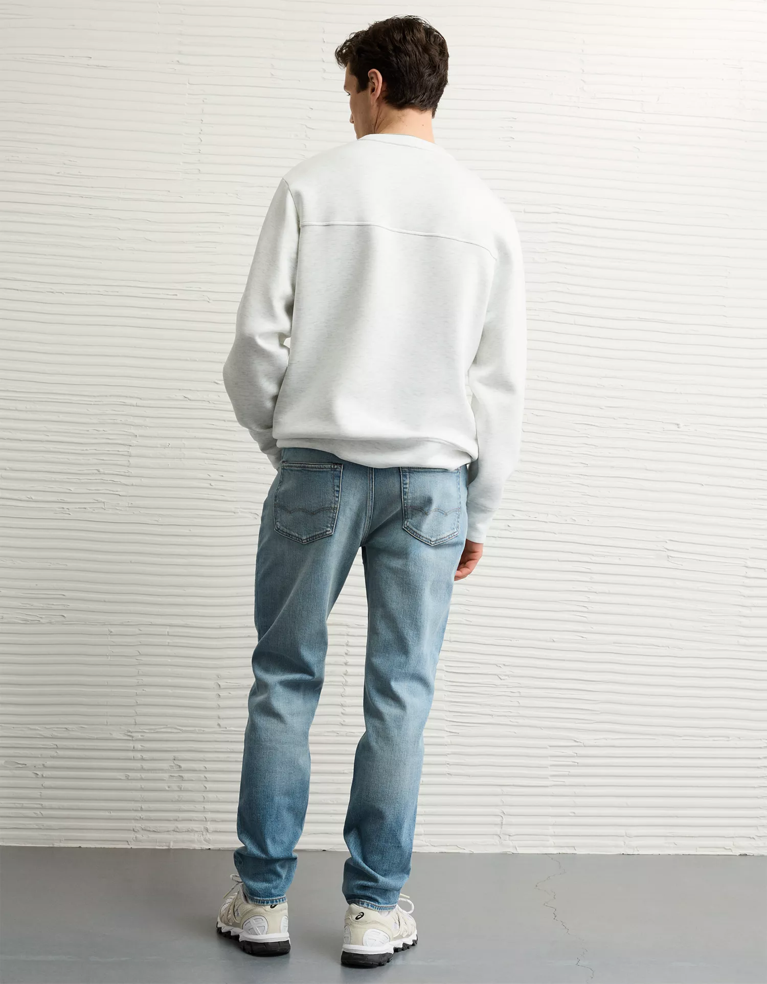 AE Athletic Jean - thumbnail 2