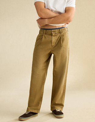AE Loose Fit Lived-In Pleated Khaki Pant