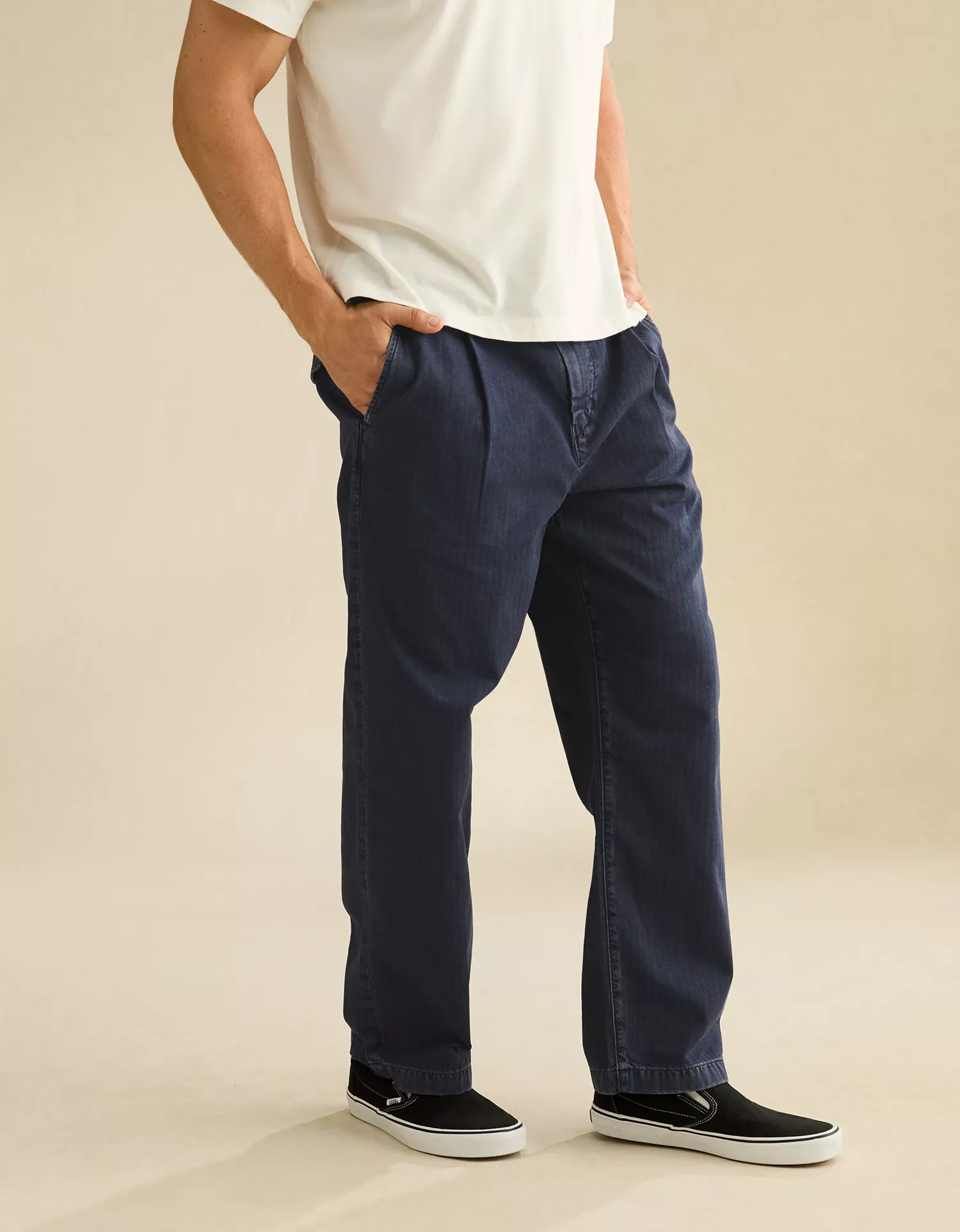 AE Loose Fit Lived-In Pleated Khaki Pant - thumbnail 5