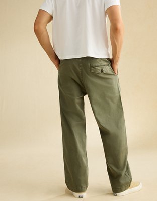AE Loose Fit Lived-In Pleated Khaki Pant