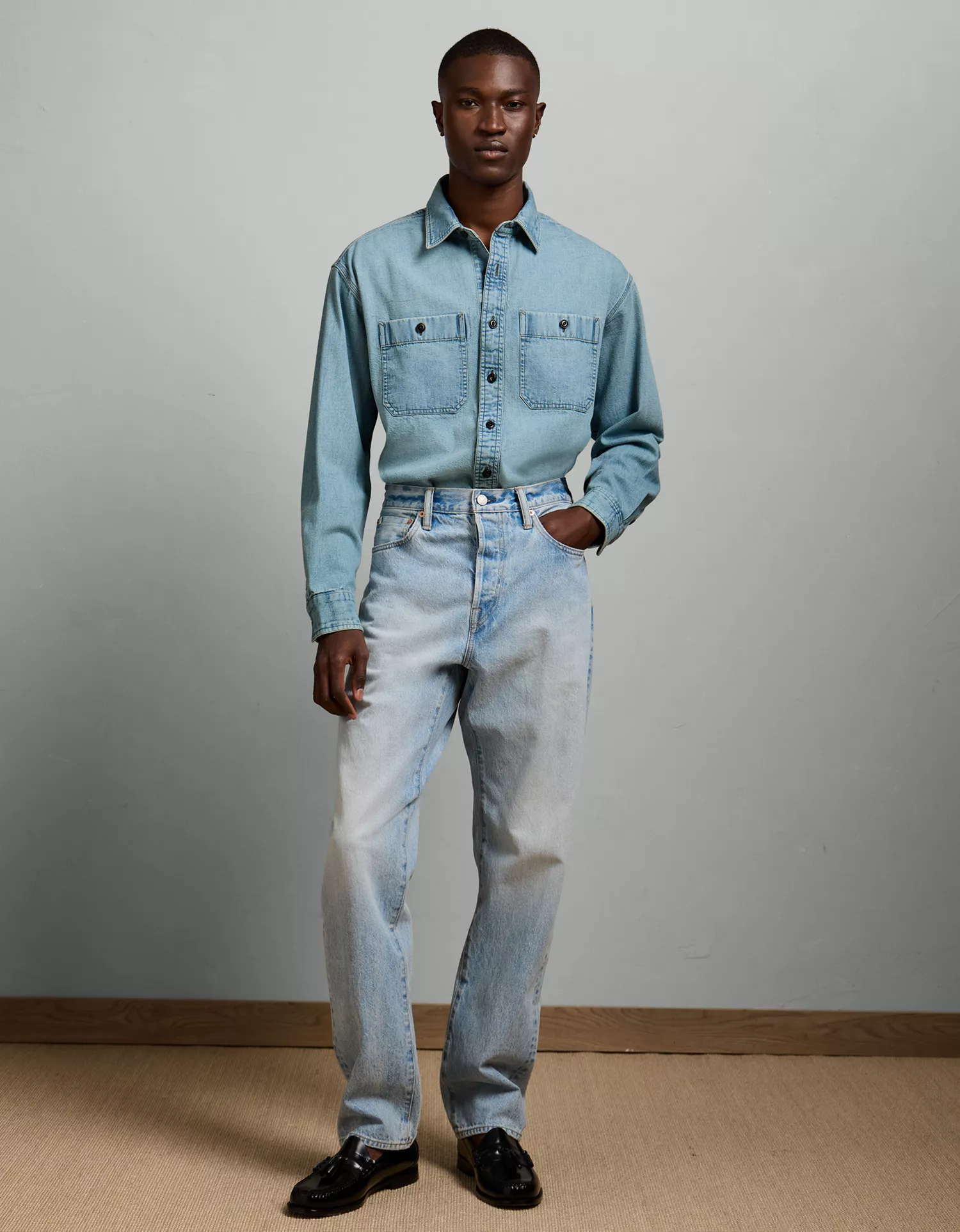 AE77 Long-Sleeve Chambray Shirt