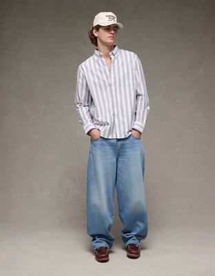 AE Everyday Classic Fit Oxford Button-Up Shirt