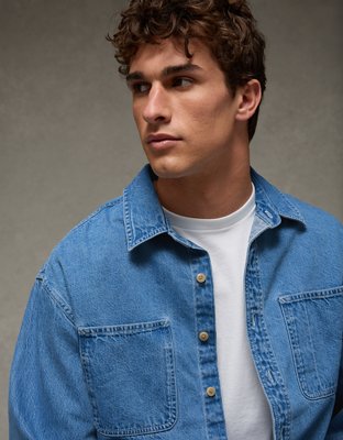 Мужская рубашка American Eagle AE Relaxed Fit Denim Button-Up, цвет: Синий — фото 7