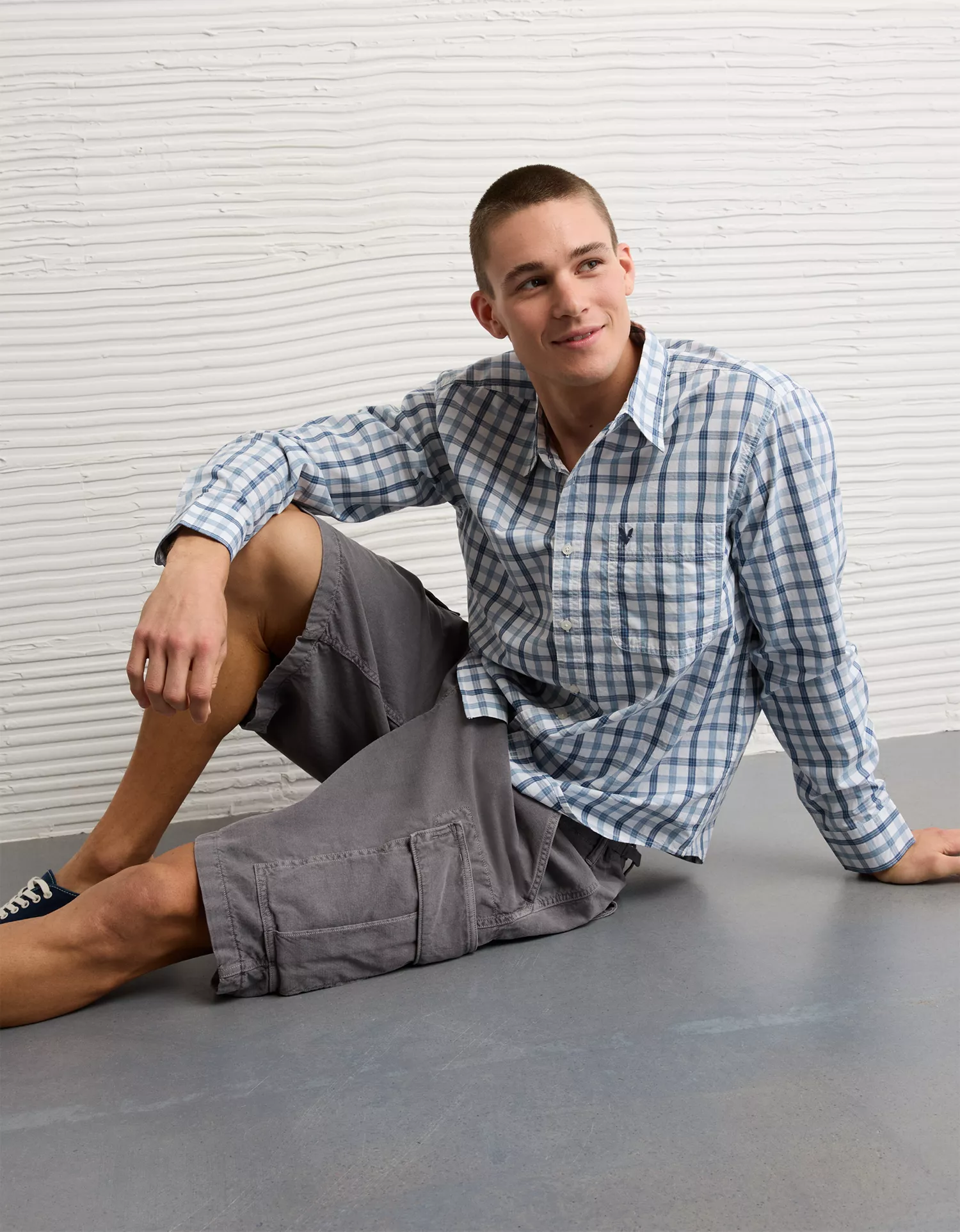 AE Standard Fit Poplin Button-Up Shirt - thumbnail 8