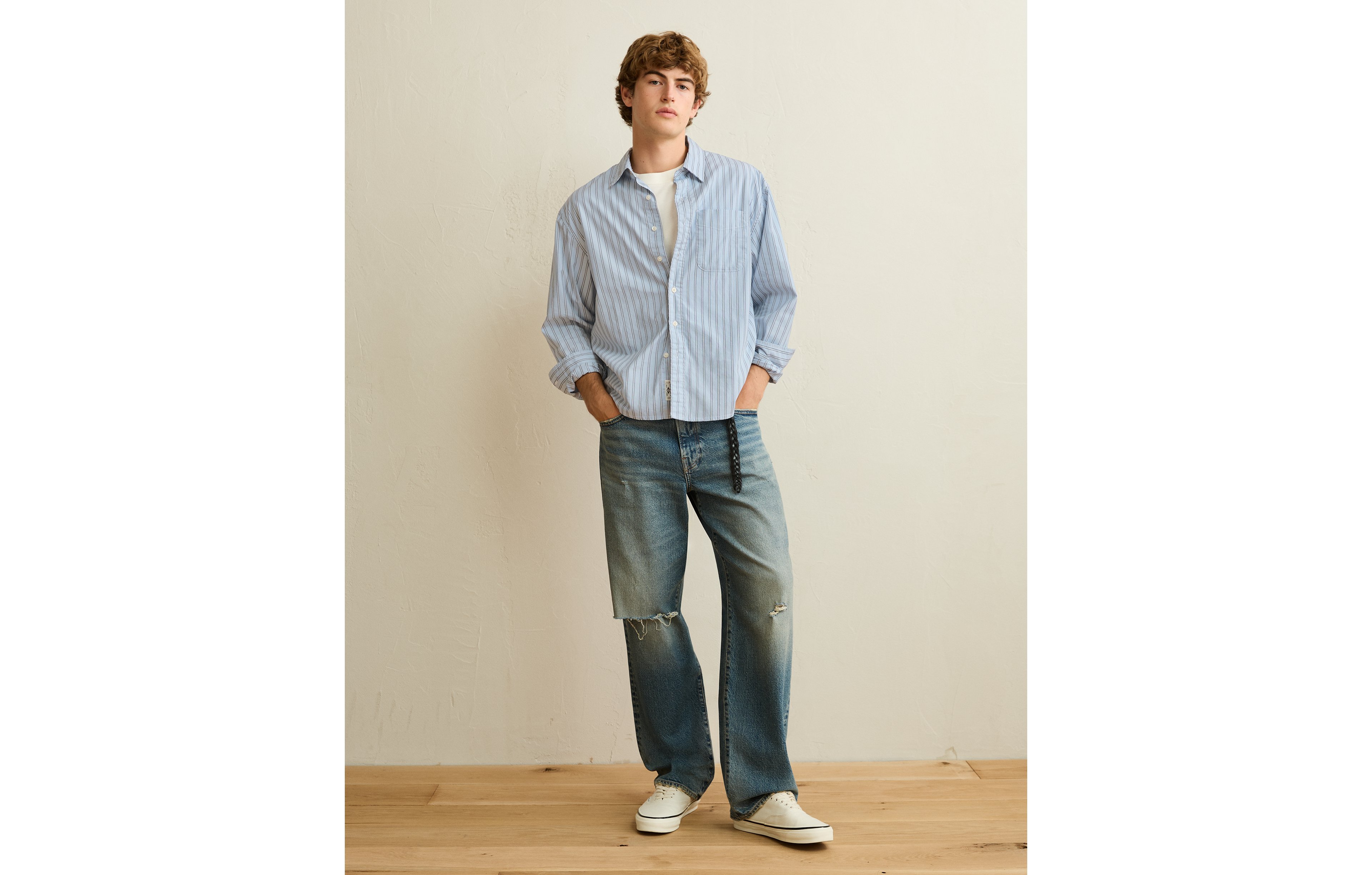 AE Relaxed Fit Poplin Button-Up Shirt