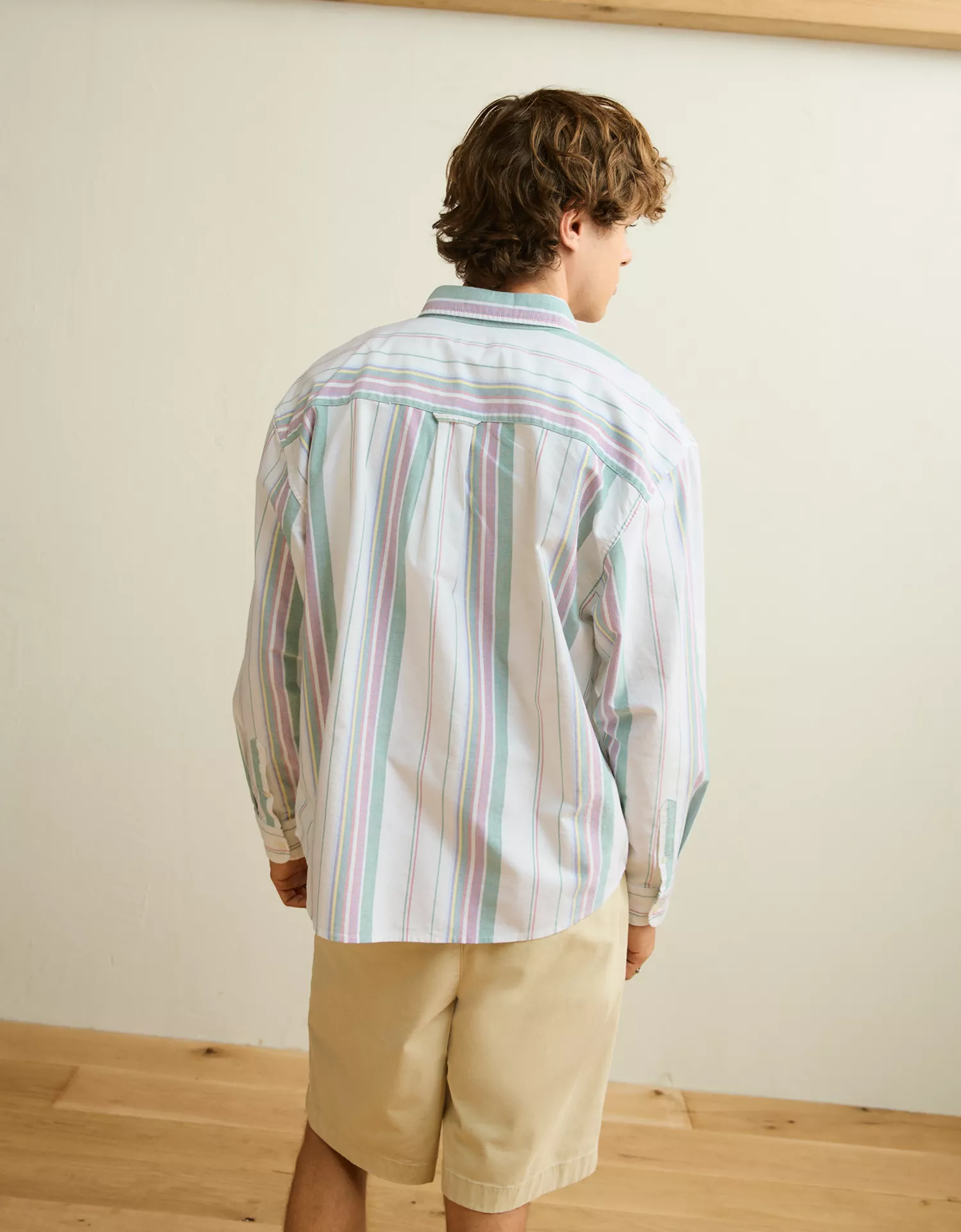 AE Relaxed Fit Oxford Button-Up Shirt - thumbnail 2