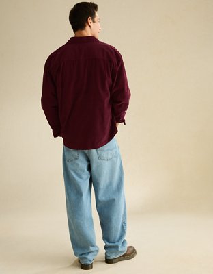 Мужская рубашка American Eagle AE Relaxed Fit Corduroy Button-Up, цвет: Бордовый — фото 2