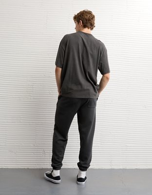 AE Boxy Graphic T-Shirt