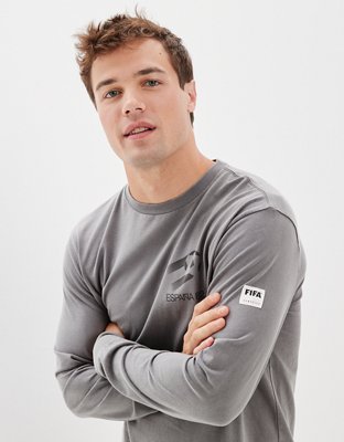 AE x FIFA® Long-Sleeve Graphic T-Shirt
