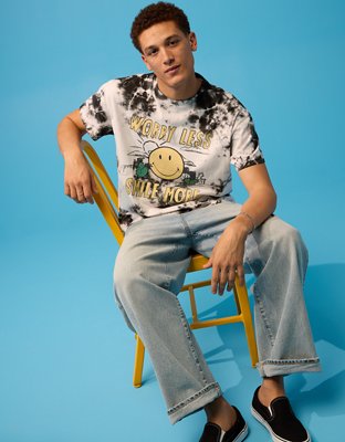 AE | Smiley® Graphic T-Shirt