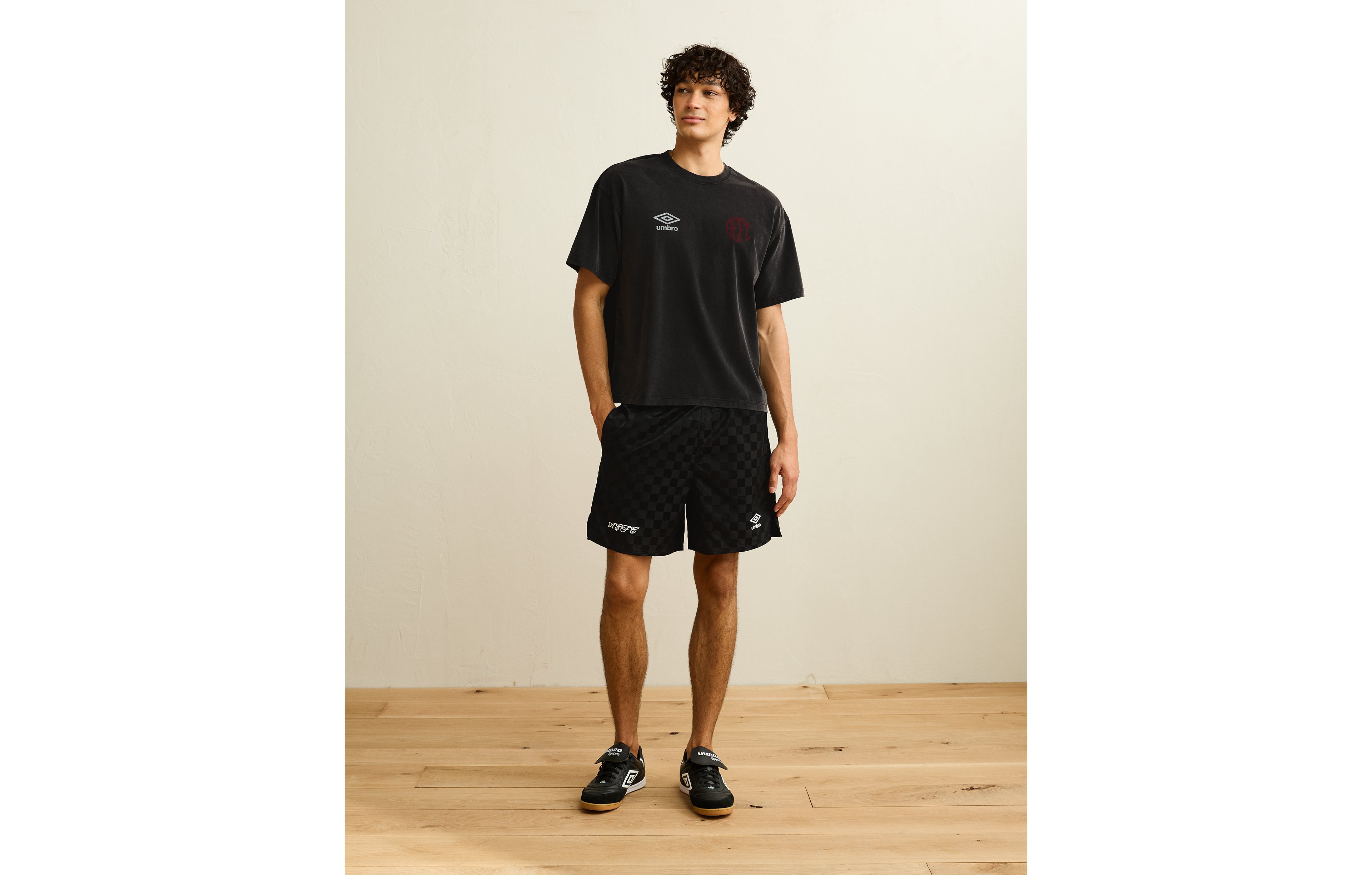AE x Umbro Boxy Fit Graphic T-Shirt