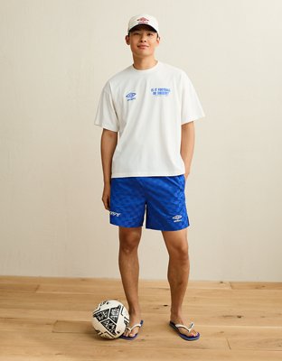 AE x Umbro Boxy Graphic T-Shirt | American Eagle