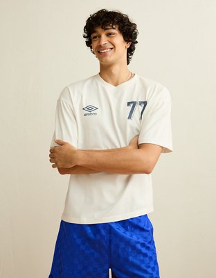 AE x Umbro Boxy Fit Graphic T-Shirt | American Eagle