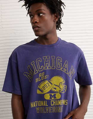 AE Boxy Fit Michigan Wolverines Graphic T-Shirt | American Eagle