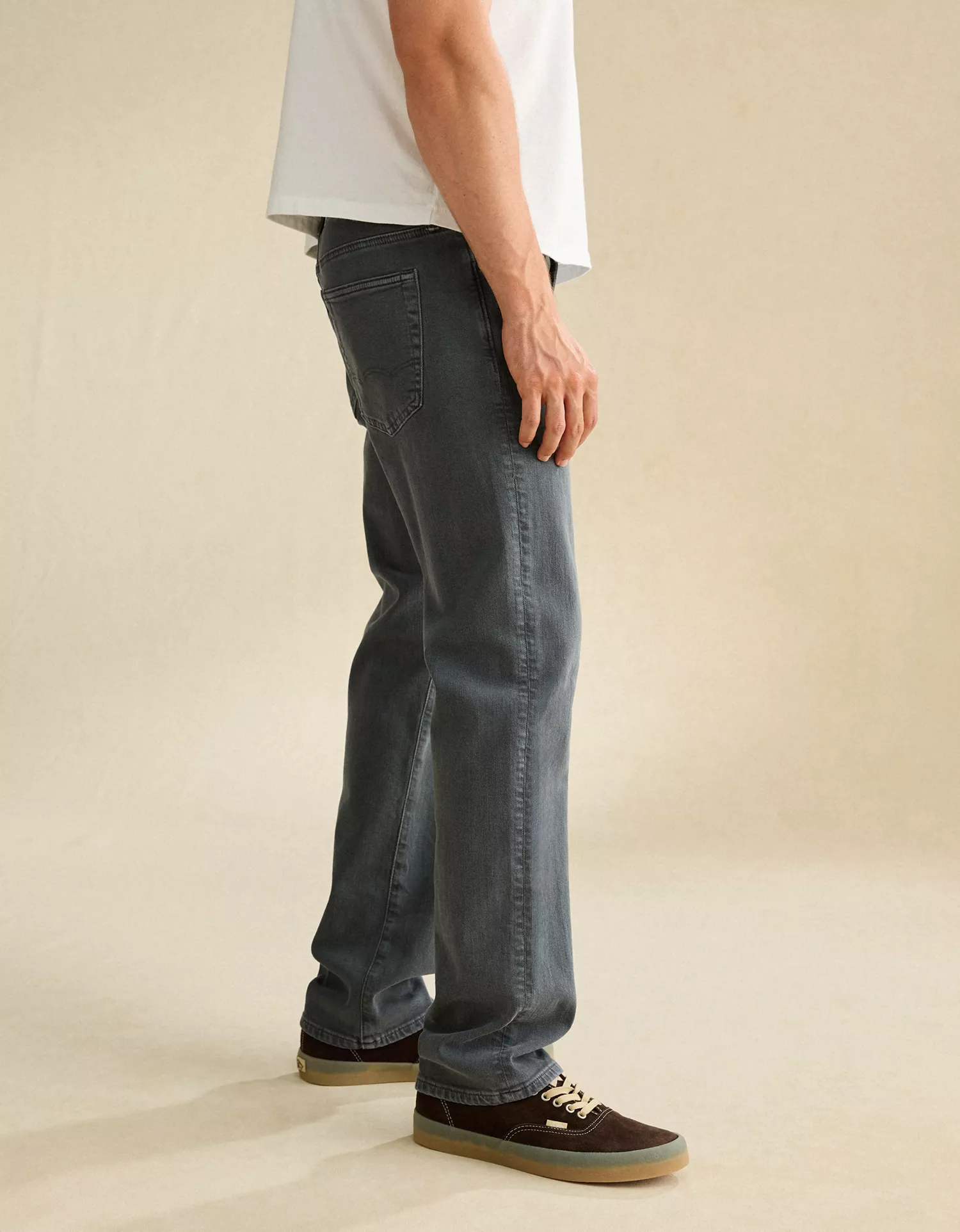 AE Relaxed Straight Jean - thumbnail 6