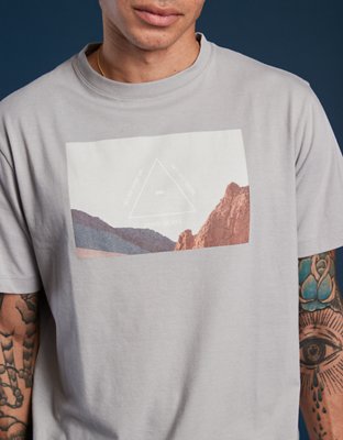 AE 24/7 Photoreal Graphic T-Shirt