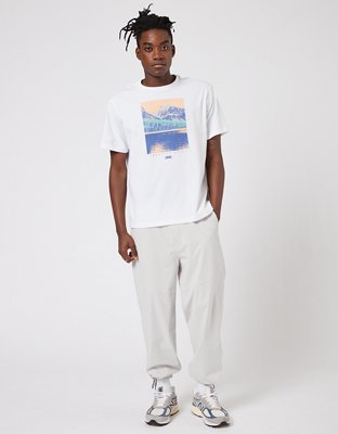 AE 24/7 Graphic T-Shirt