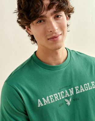 AE Standard Fit Lightweight Logo Graphic T-Shirt