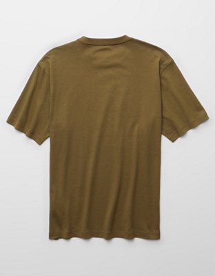 AE Standard Fit Lightweight Logo Graphic T-Shirt