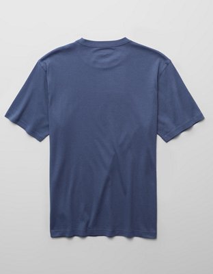 AE Standard Fit Lightweight Logo Graphic T-Shirt